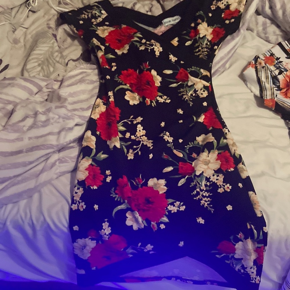 Almost famous dress size small